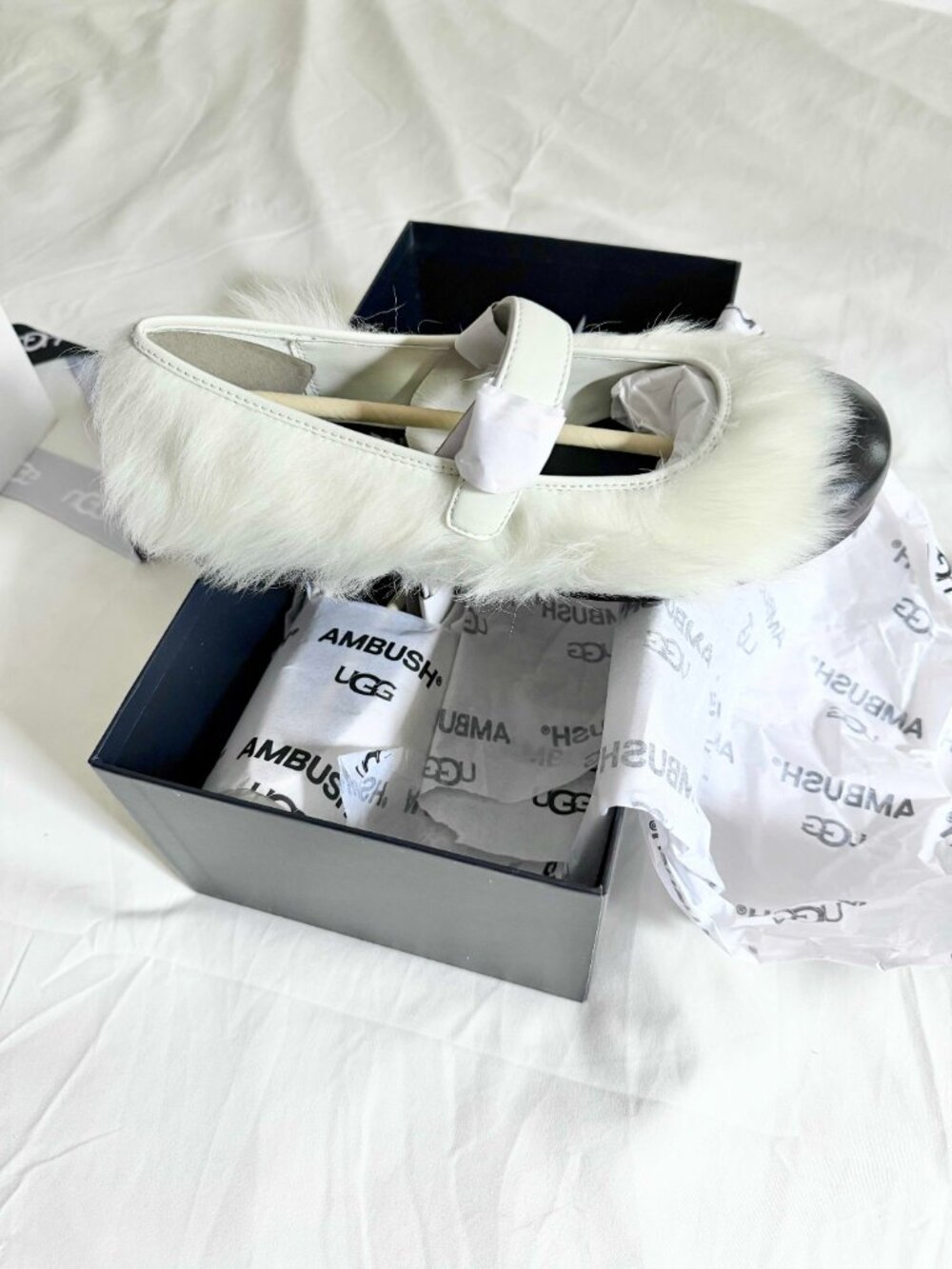 NIB Limited Edition UGG x AMBUSH by YOON Mary Jane Leather Shoes w/ Fur + Hearts